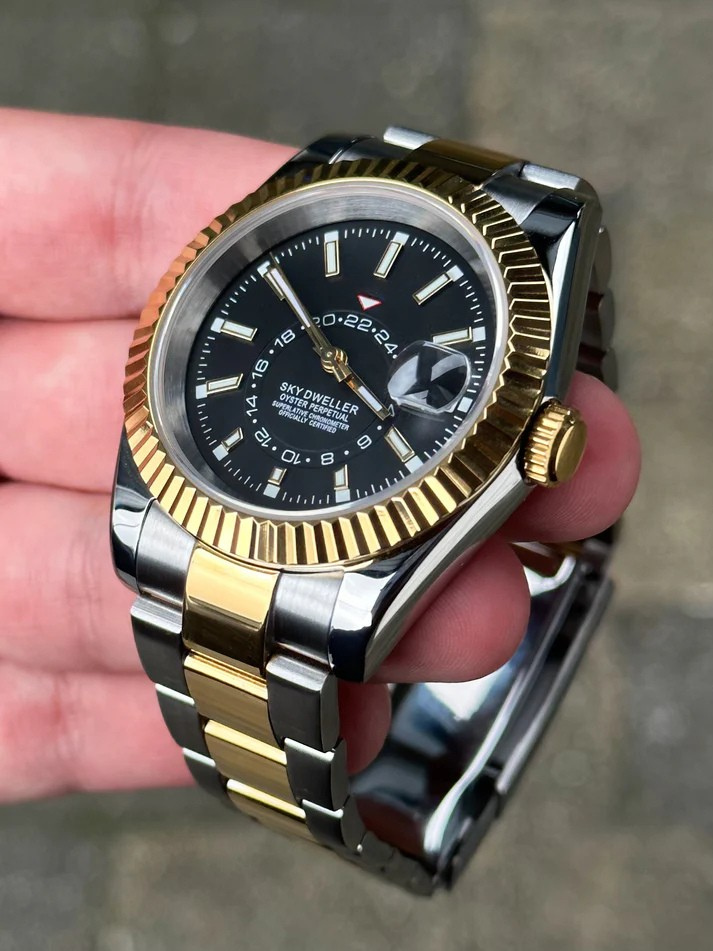 SEIKOJUST - SKY DWELLER TWO TONE BLACK DIAL