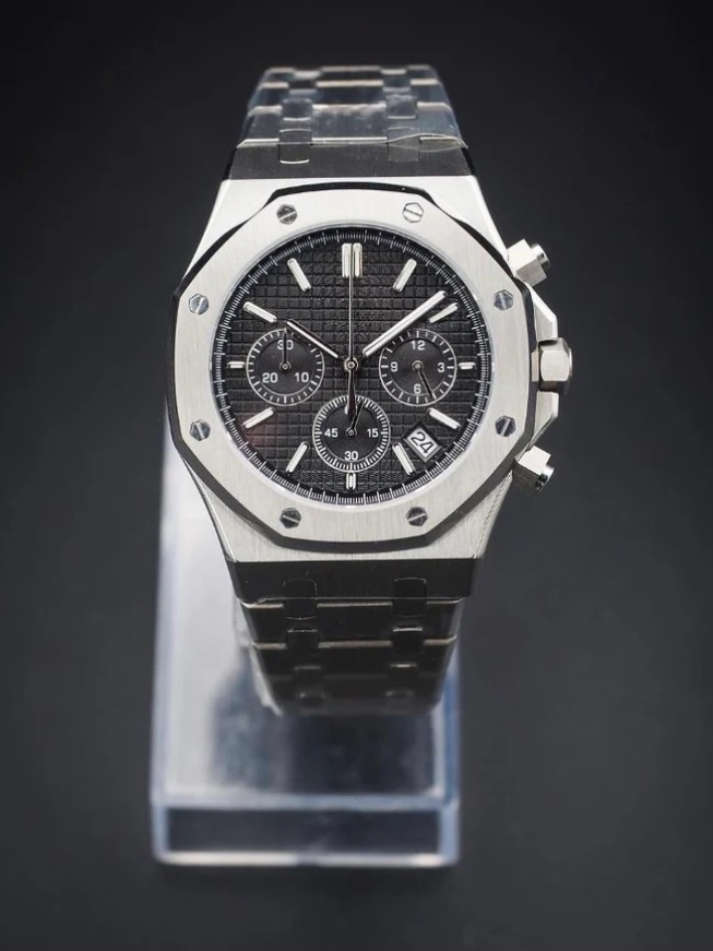 ROYAL SEIKOAK - BLACK CHRONOGRAPH