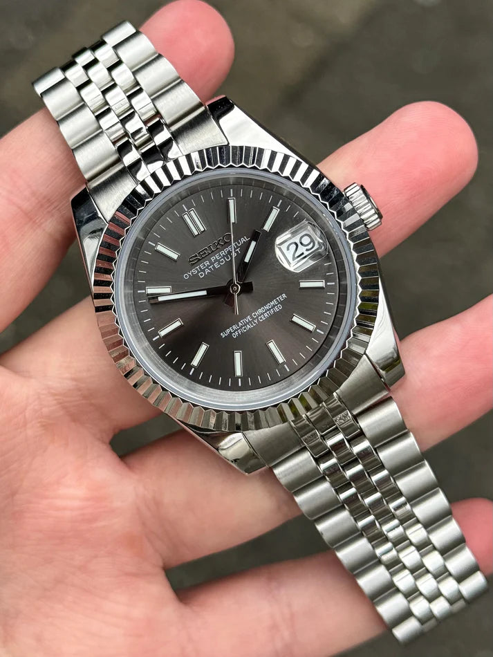 SEIKOJUST - CLASSIC BLACK