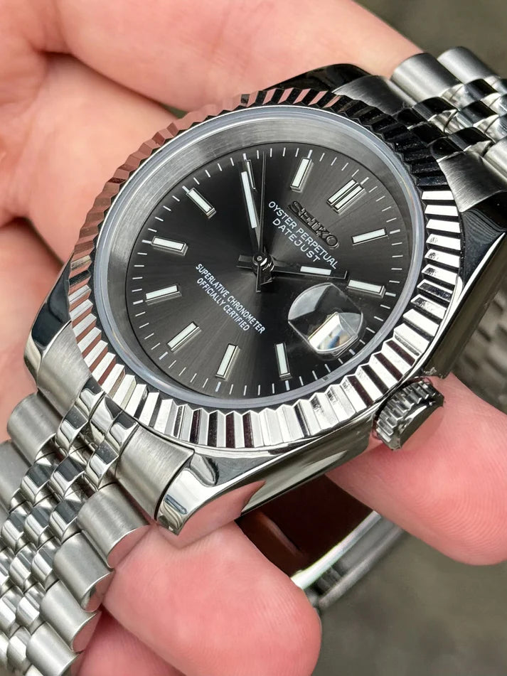 SEIKOJUST - CLASSIC BLACK