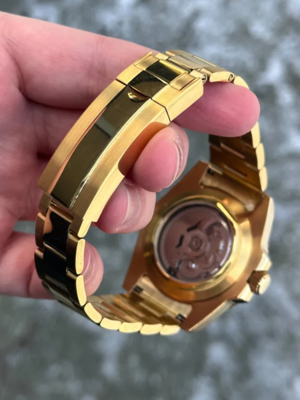 SEIKOMARINER - GOLD BLACK DIAL