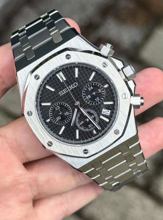 ROYAL SEIKOAK - BLACK CHRONOGRAPH